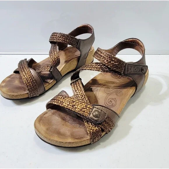 Taos Shoes Size 8-8.5 Trulie Woven Copper Strap Leather Sandals Wedges Comfort - Picture 3 of 6